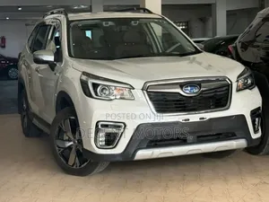 Lexus LX 2018 White