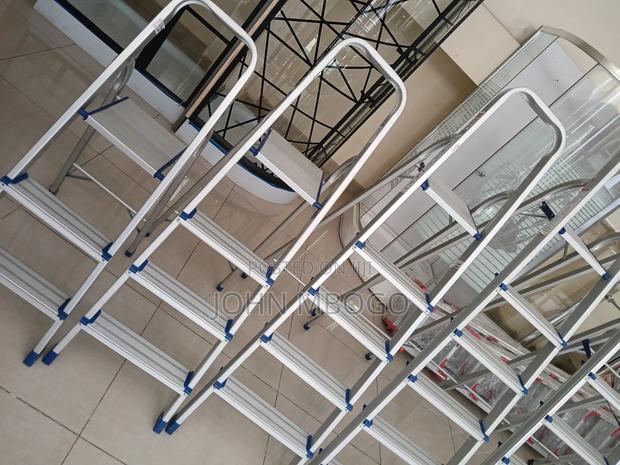 Household Aluminium Step Ladders - thumbnail 2