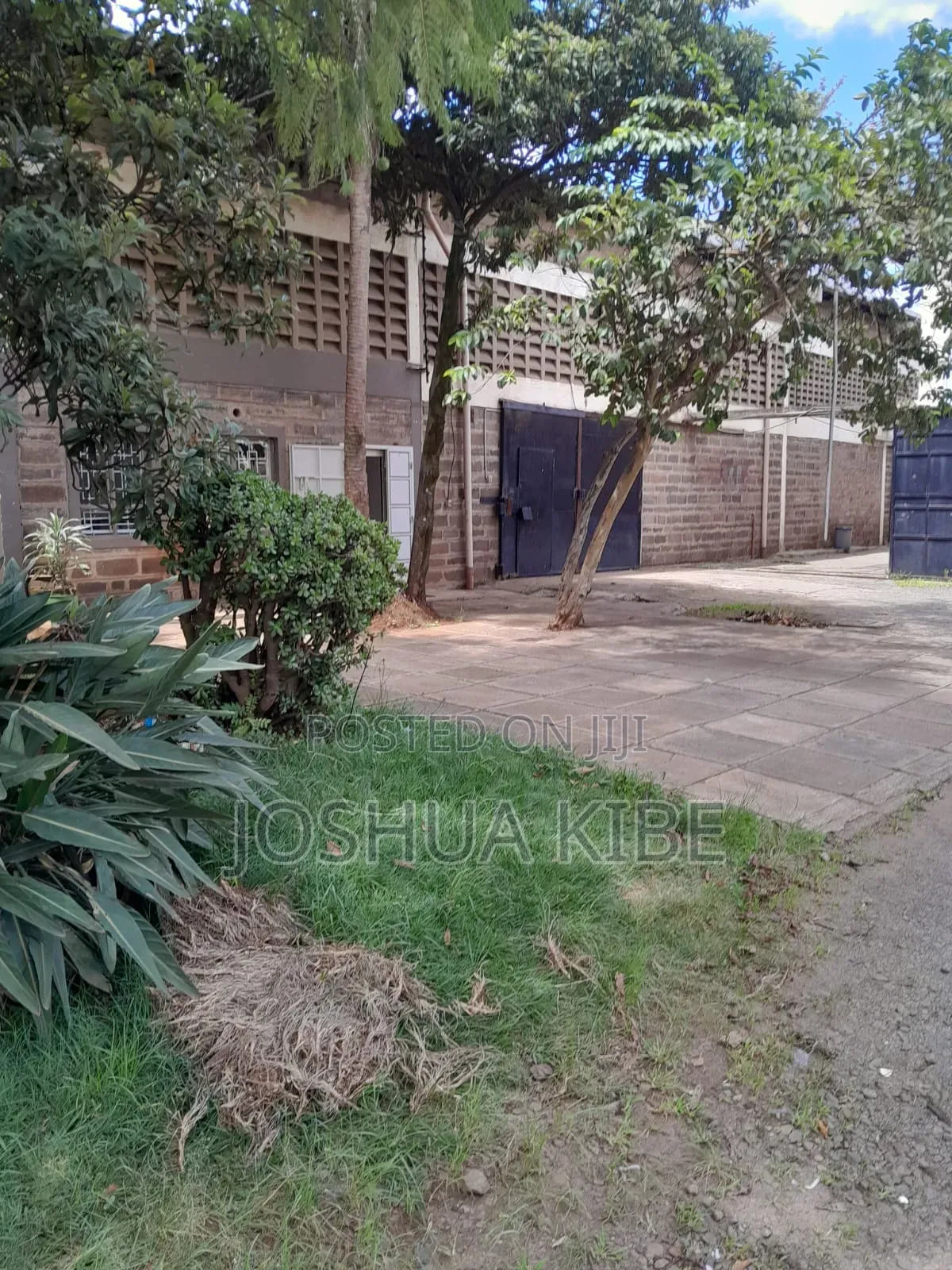 Prime 2.5-Acre Commercial Property in Baba Dogo Offices
