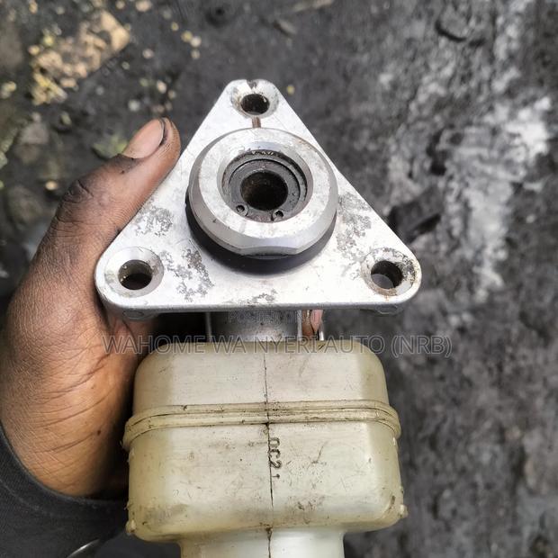 Toyota Ae 91 Master Cylinder - thumbnail 2