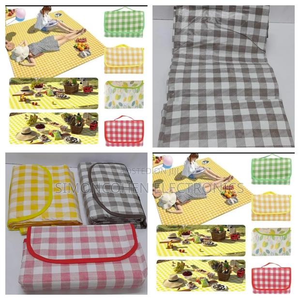 Waterproof Outdoor Picnic Mat - main view