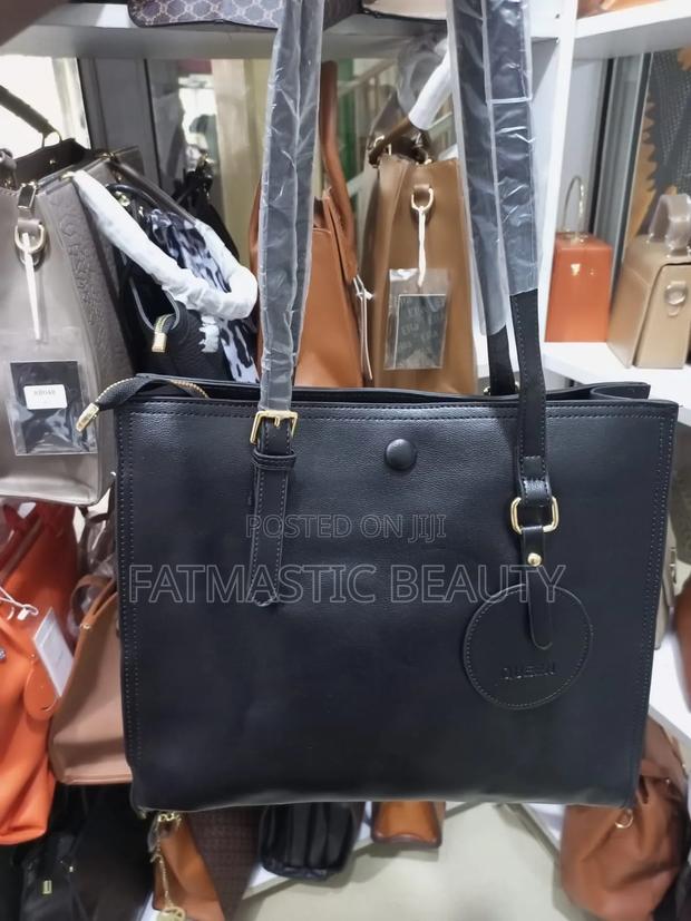 Good Material Handbag - main view