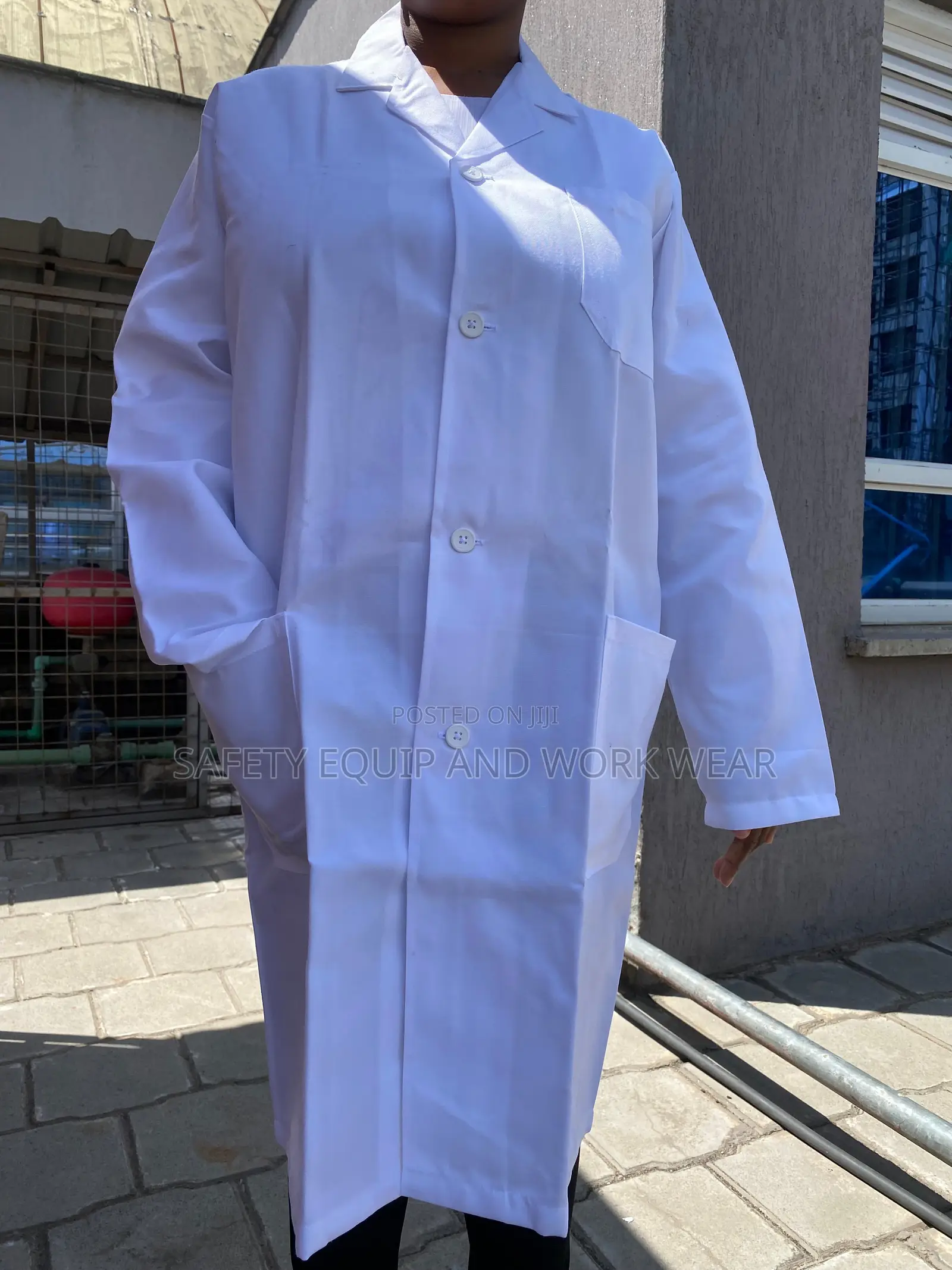 White Lab Coat – Hospital Grade
