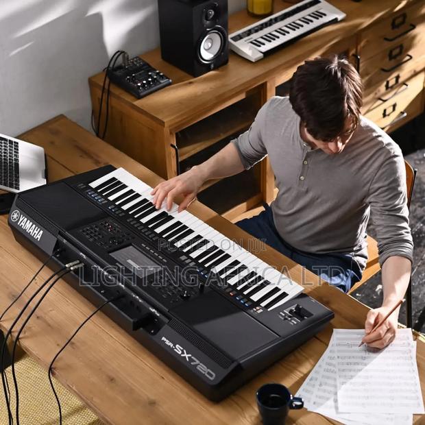 Yamaha PSR Xs 720 Keyboard