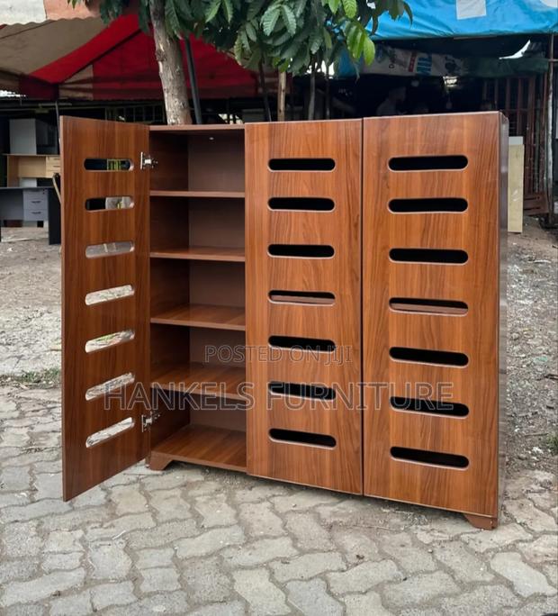 Shoe Cabinet - main view