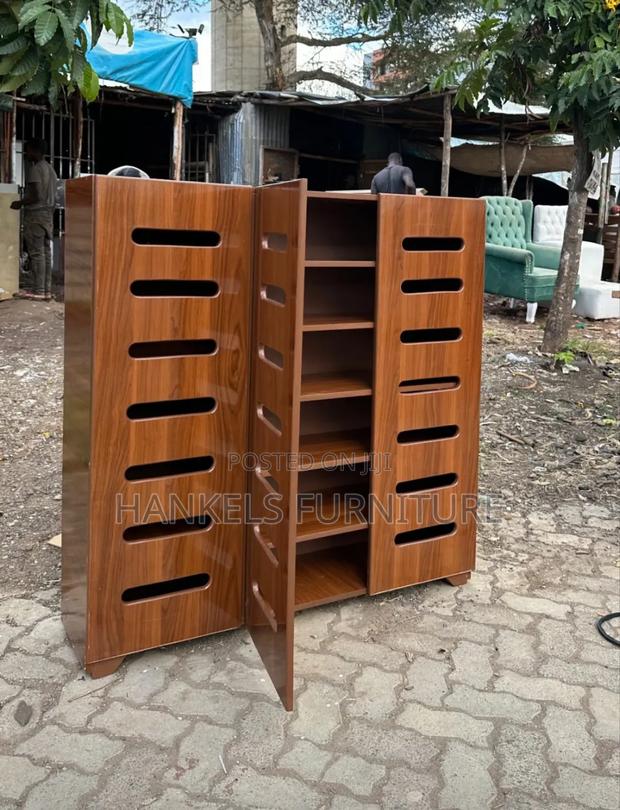 Shoe Cabinet - thumbnail 2