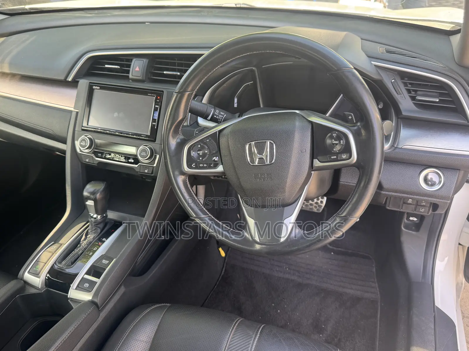 Honda Civic Touring 2021 Off white