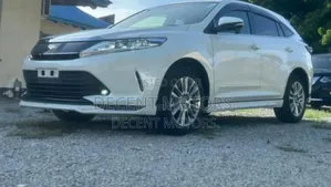Toyota Harrier 2.0 Turbo 2018 White
