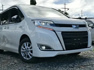 Toyota Noah 1.8 FWD Hybrid (7 seater) 2018 White