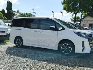 Toyota Noah 2.0 FWD (7 Seater) 2019 White