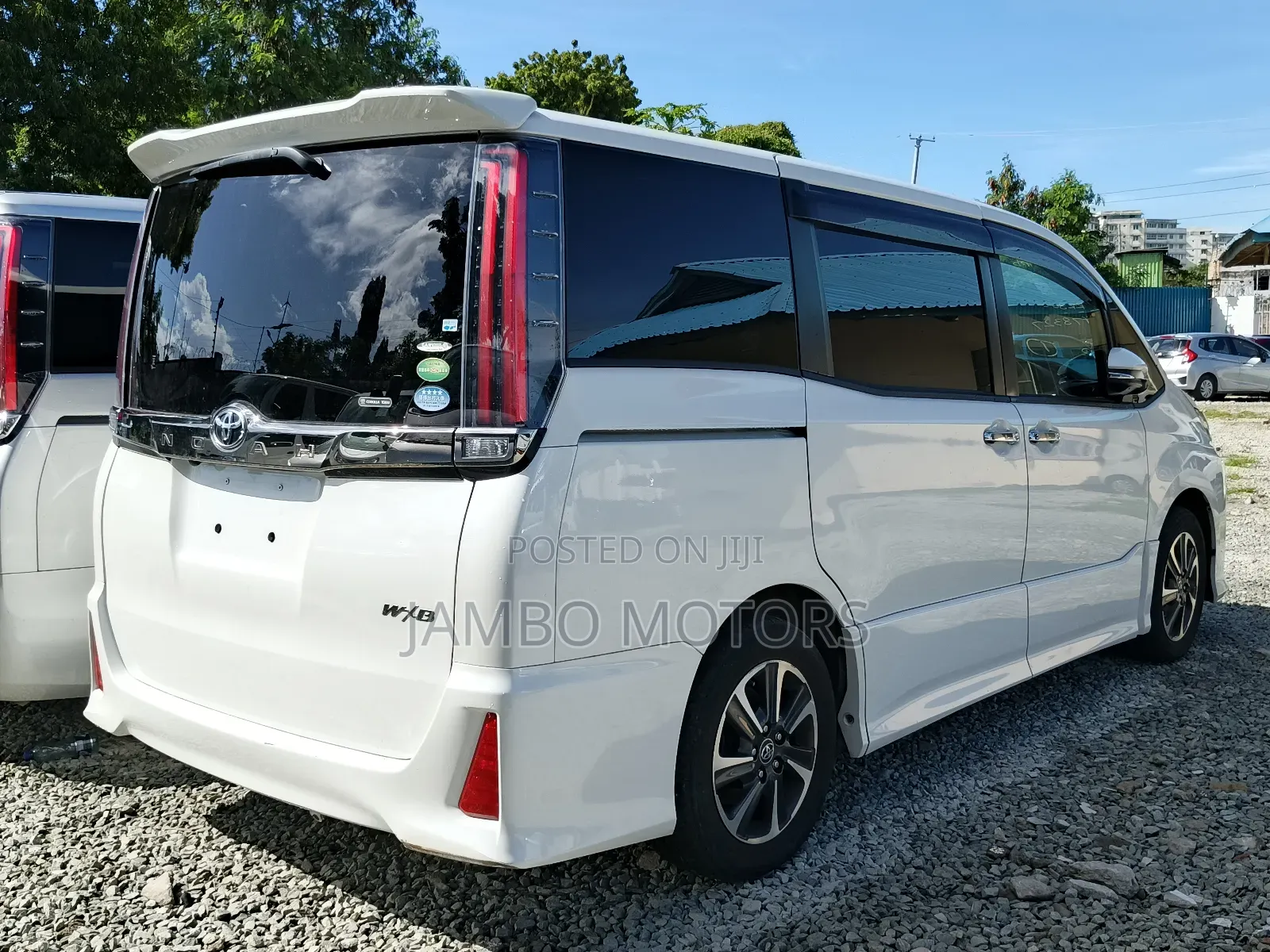 Toyota Noah 2.0 FWD (7 Seater) 2019 White