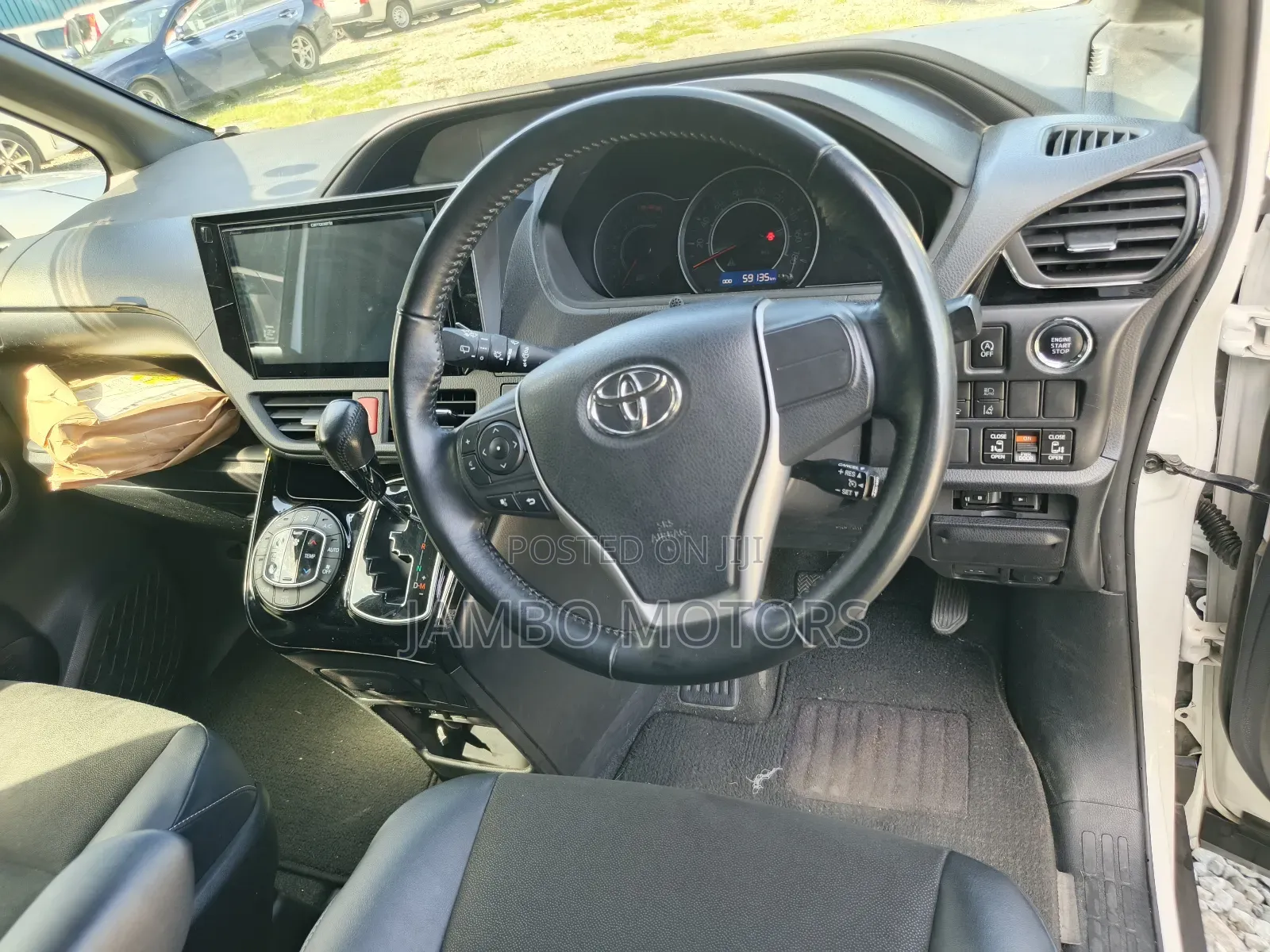 Toyota Noah 2.0 FWD (7 Seater) 2019 White