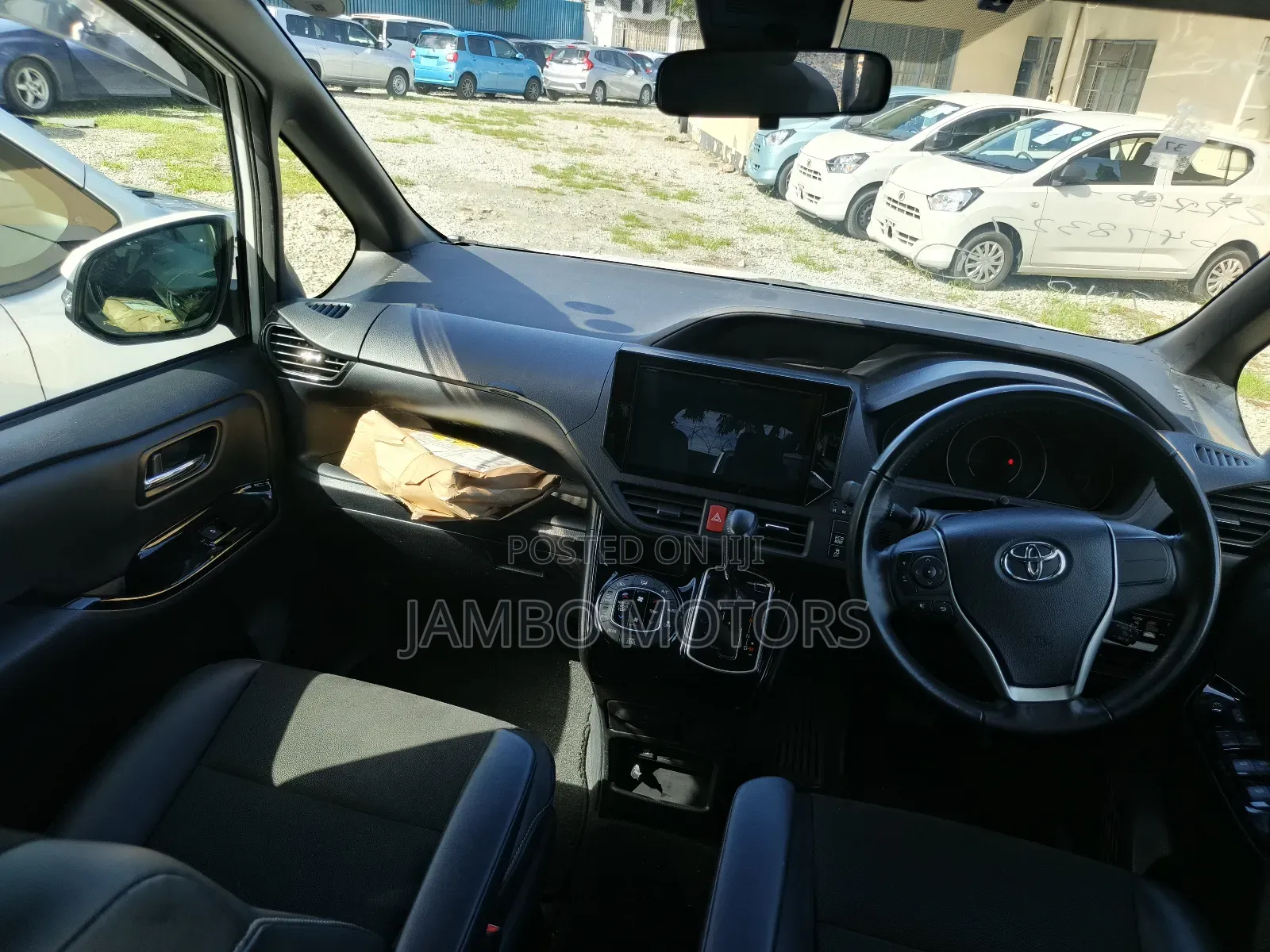 Toyota Noah 2.0 FWD (7 Seater) 2019 White