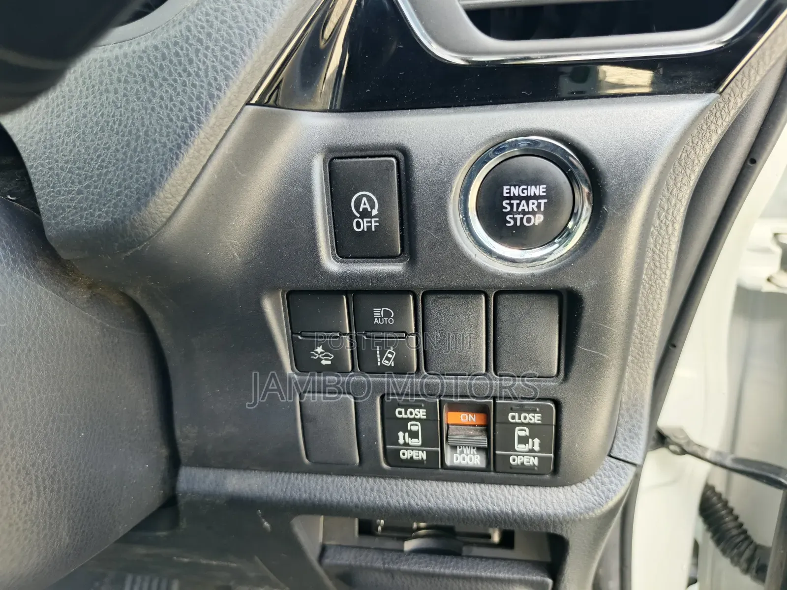 Toyota Noah 2.0 FWD (7 Seater) 2019 White
