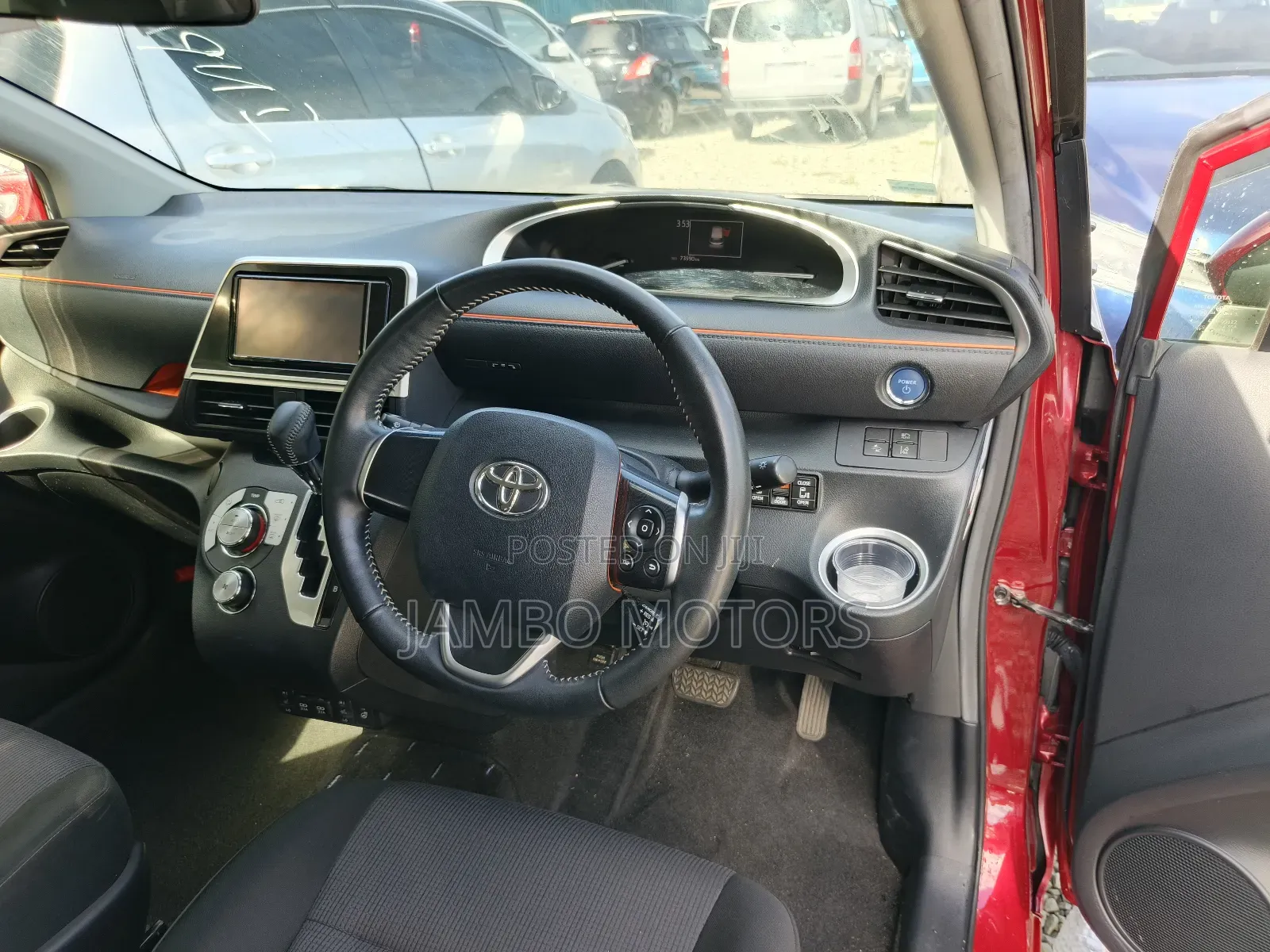 Toyota Sienta 1.5 Hybrid FWD 2019 Red