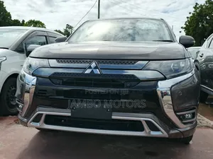 Mitsubishi Outlander 2.0 PHEV AWD 2018 Brown