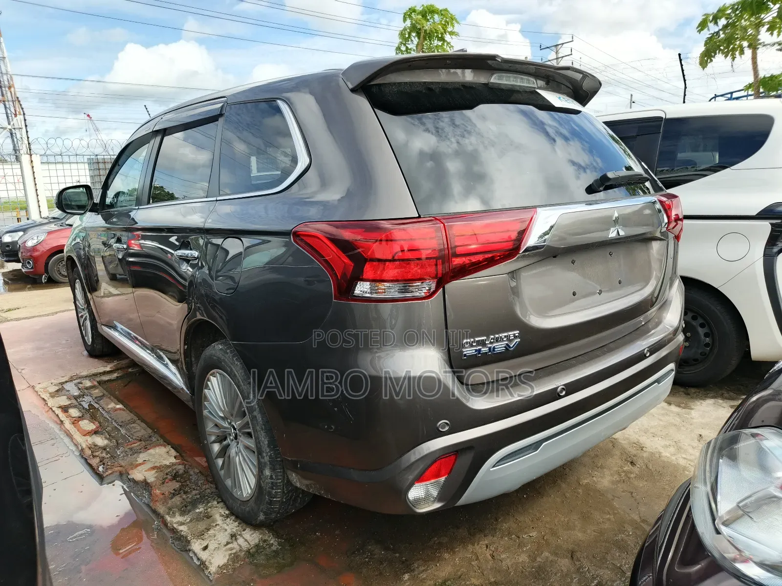 Mitsubishi Outlander 2.0 PHEV AWD 2018 Brown