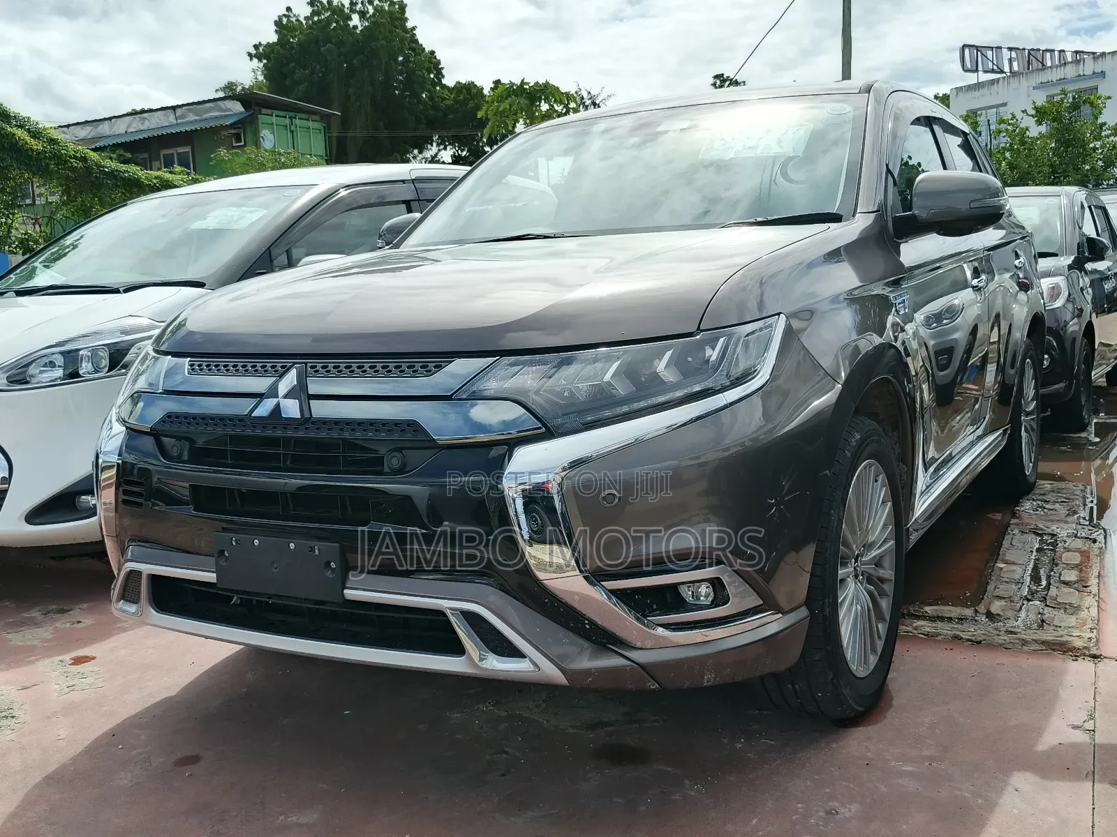 Mitsubishi Outlander 2.0 PHEV AWD 2018 Brown
