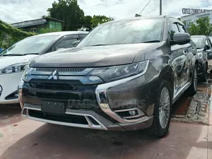 Mitsubishi Outlander 2.0 PHEV AWD 2018 Brown