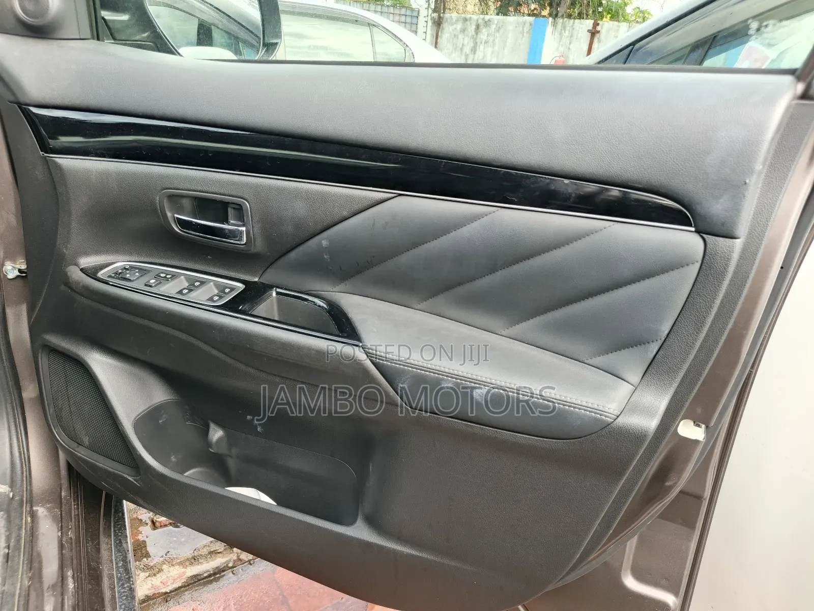Mitsubishi Outlander 2.0 PHEV AWD 2018 Brown
