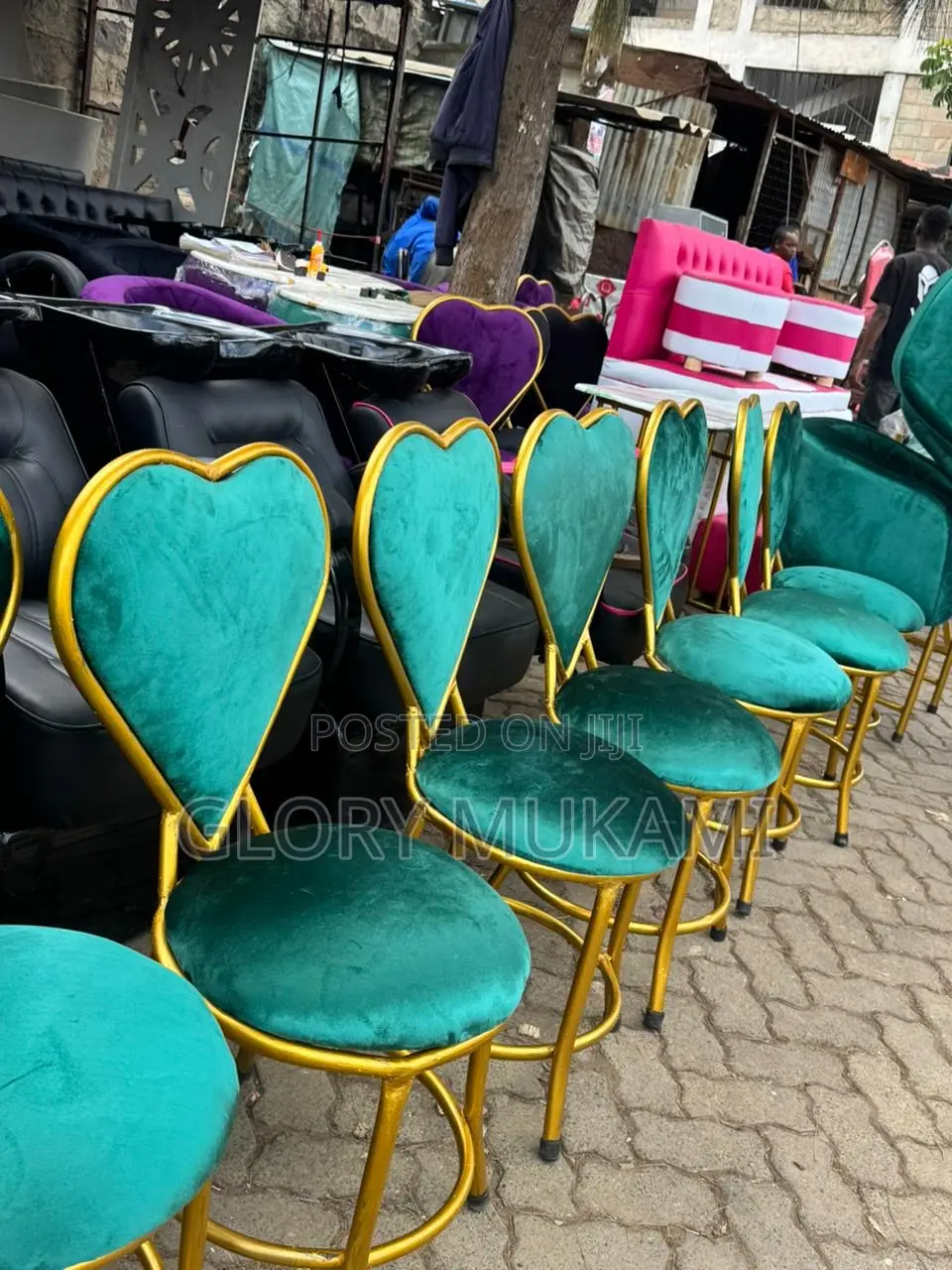 Green Velvet Manicure Styling Chairs
