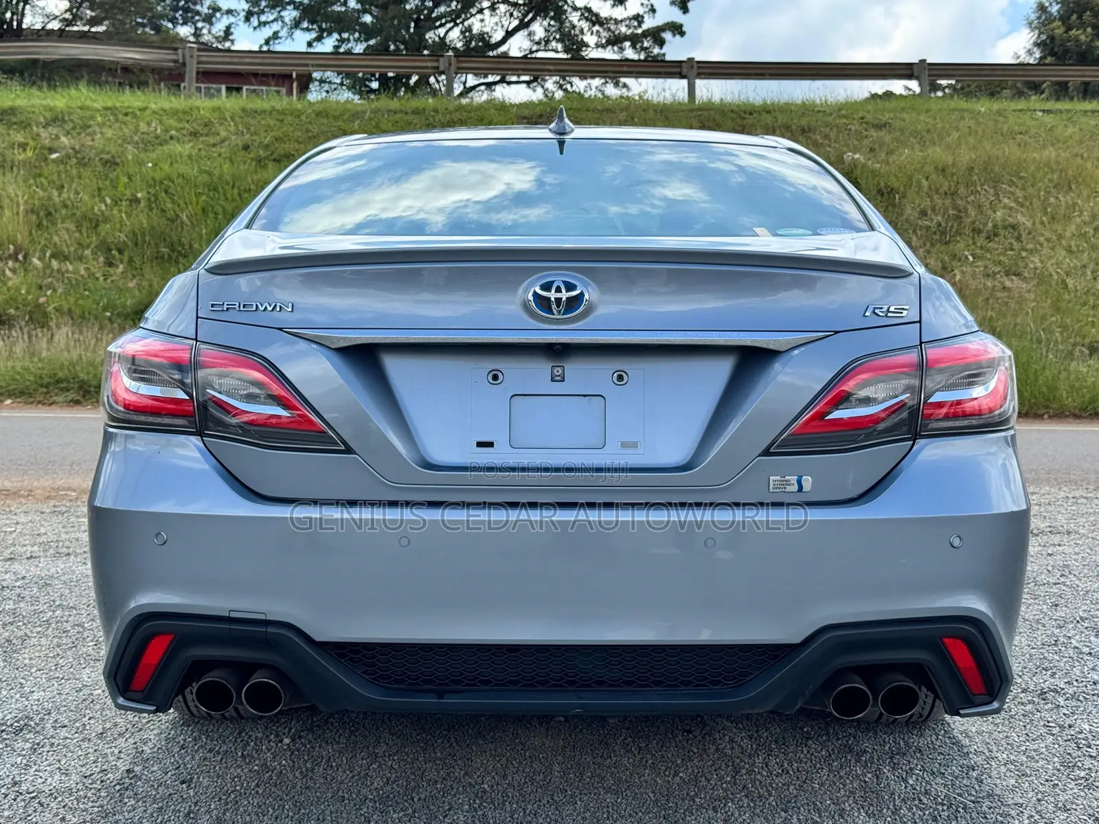 Toyota Crown 2018 Silver