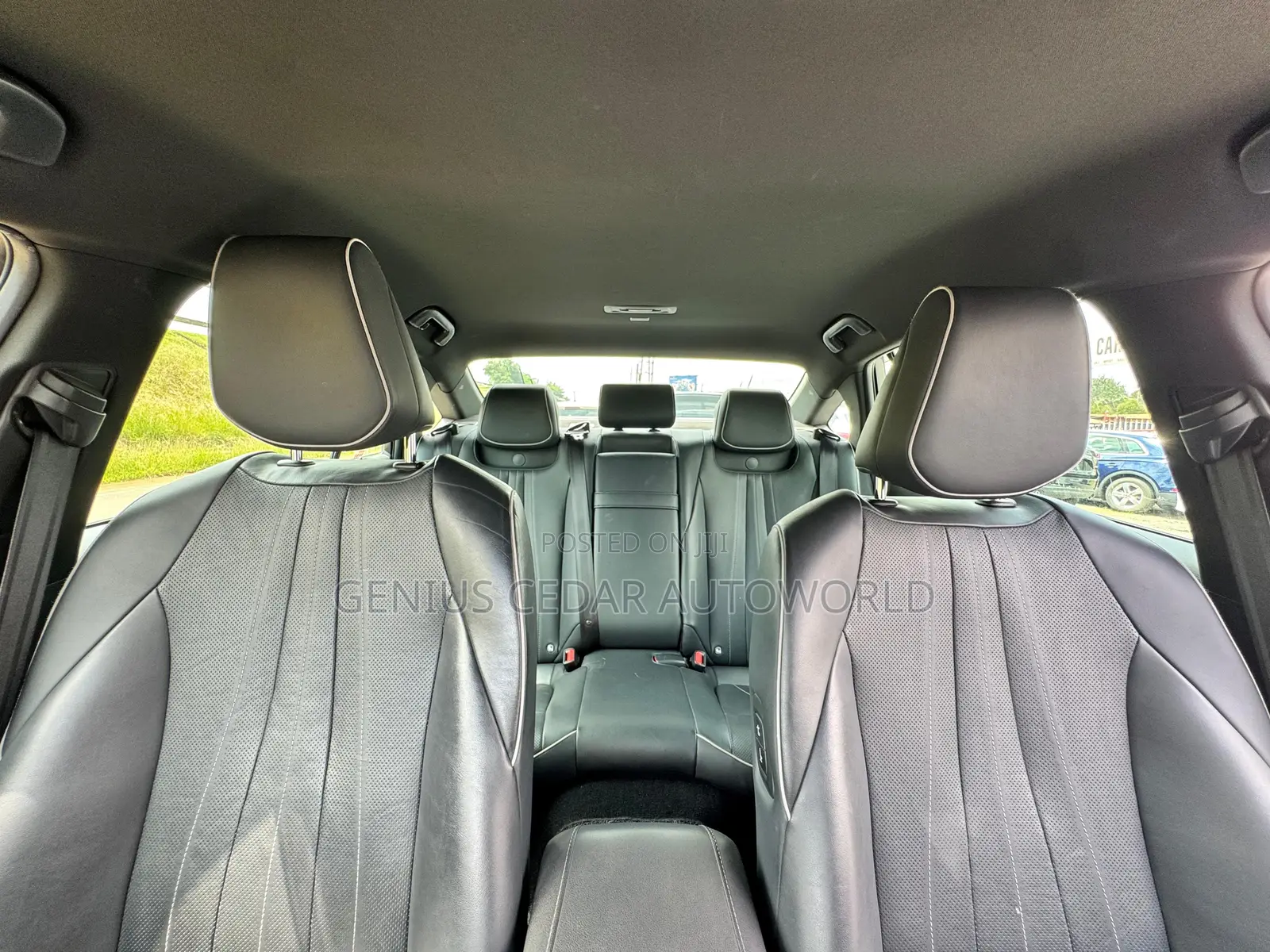 Toyota Crown 2018 Silver
