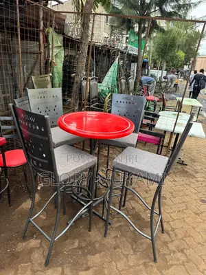 Restaurant And Bar High Table And Chairs