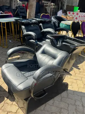 Black Leather Salon Sink Chair
