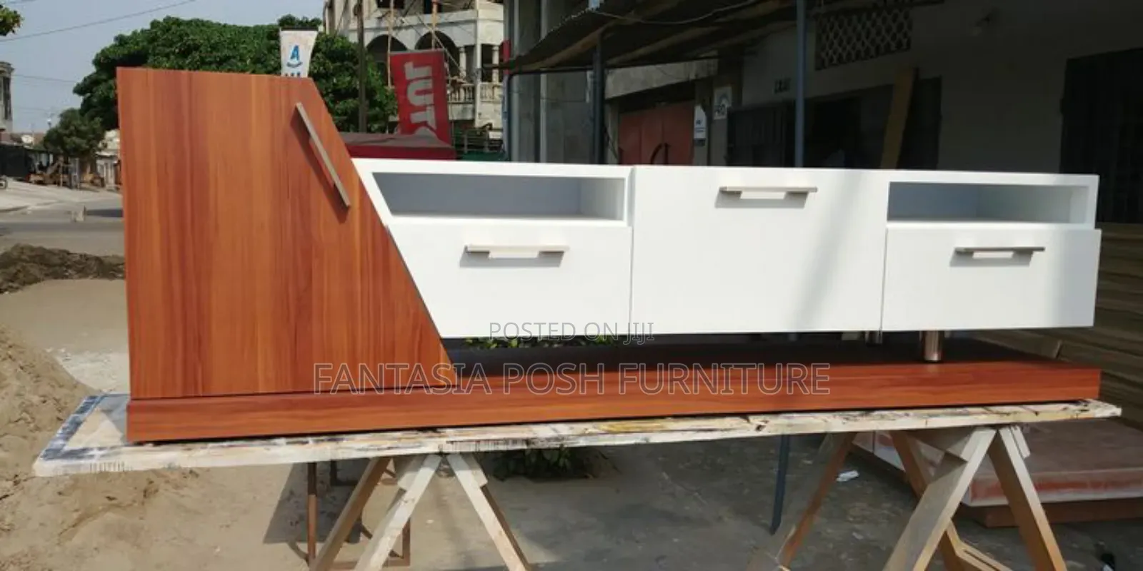 Glamour Tv Stand