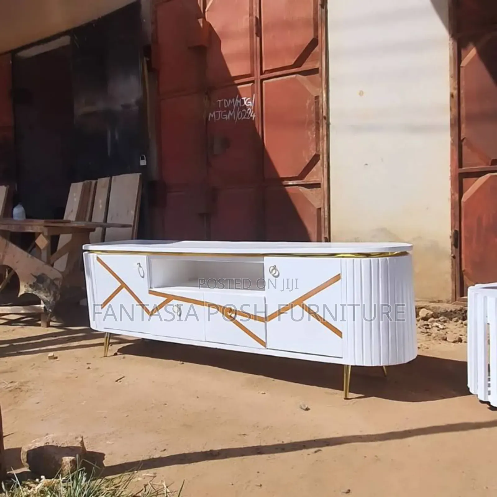 Minimalist Low Profile Tv Stand