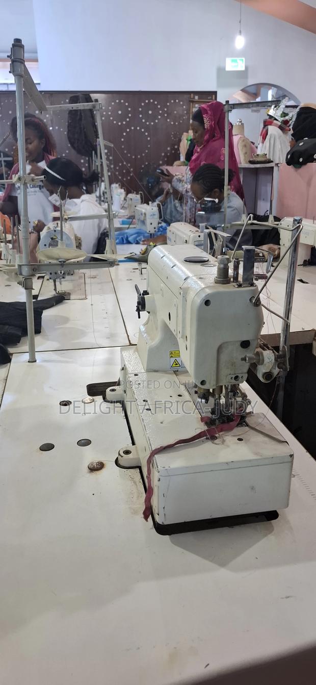 3-Needle Flat Lock Sewing Machine - thumbnail 3