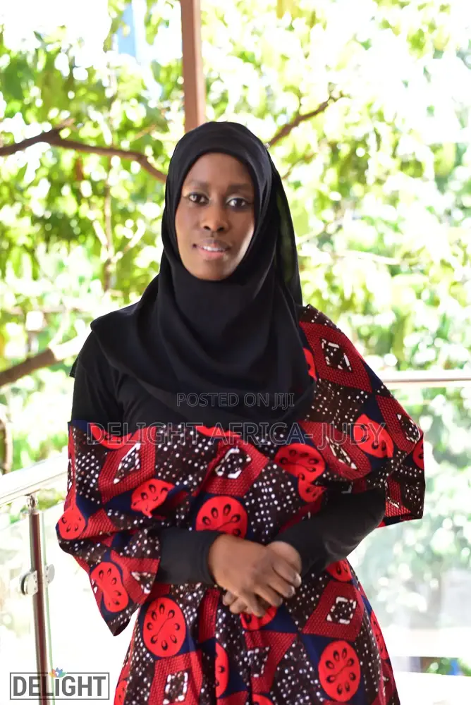 Empowering Muslim Designers, Enroll Modest Fashion School!