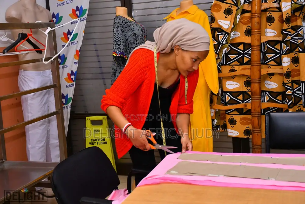 Empowering Muslim Designers, Enroll Modest Fashion School!