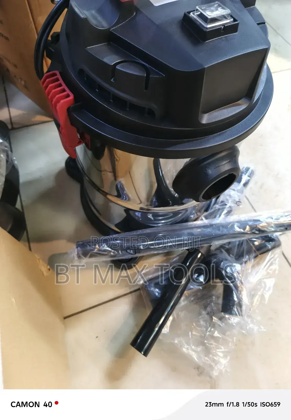 Wet and Dry Vacuum Machine