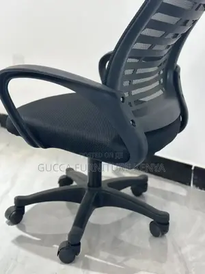 Office Chair: Casual High-Back Mesk Backrest Headrest Chair