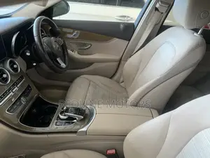 Mercedes-Benz C200 2015 Red
