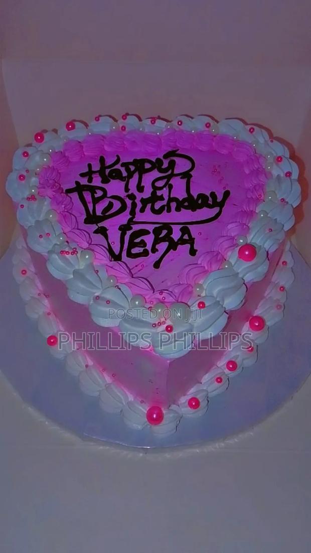 Birthday Cake 1kg - main view