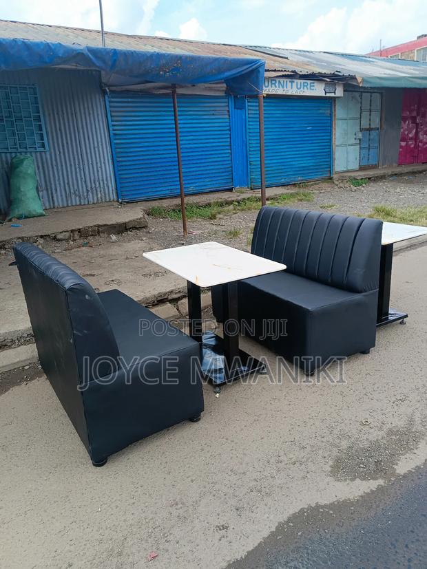 4 Seater Restaurant Couch and a Table 