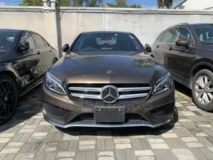 Mercedes-Benz C180 2018 Gold