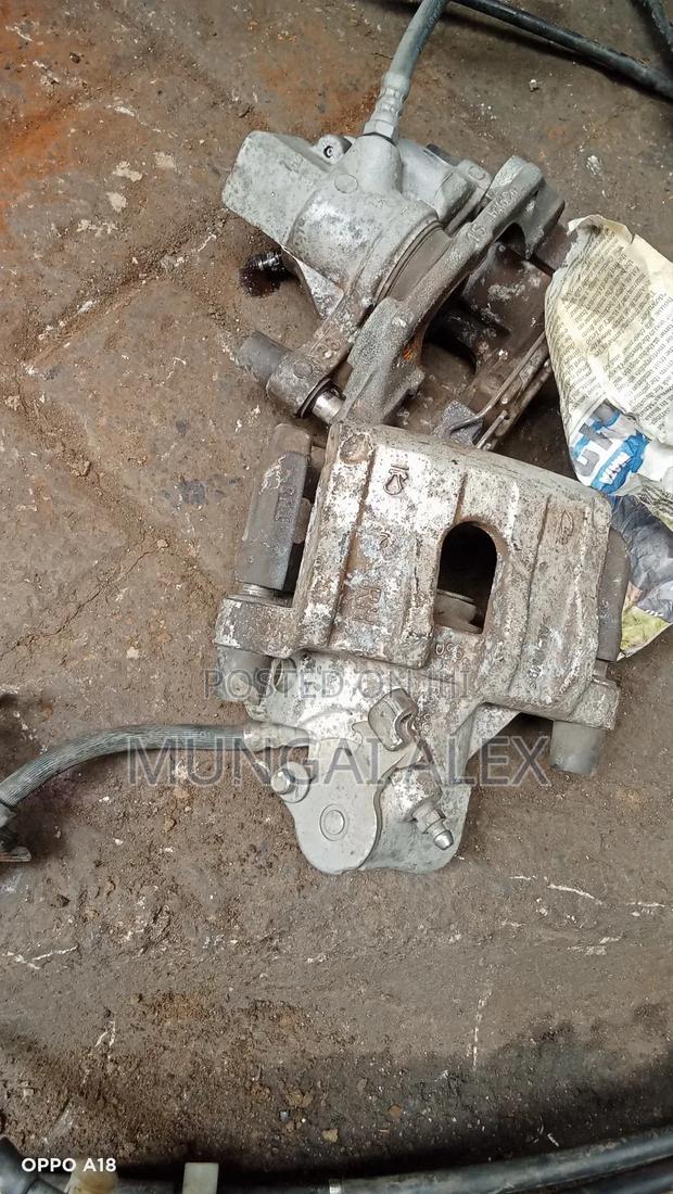 Mazda Axela Rear Caliper - thumbnail 4