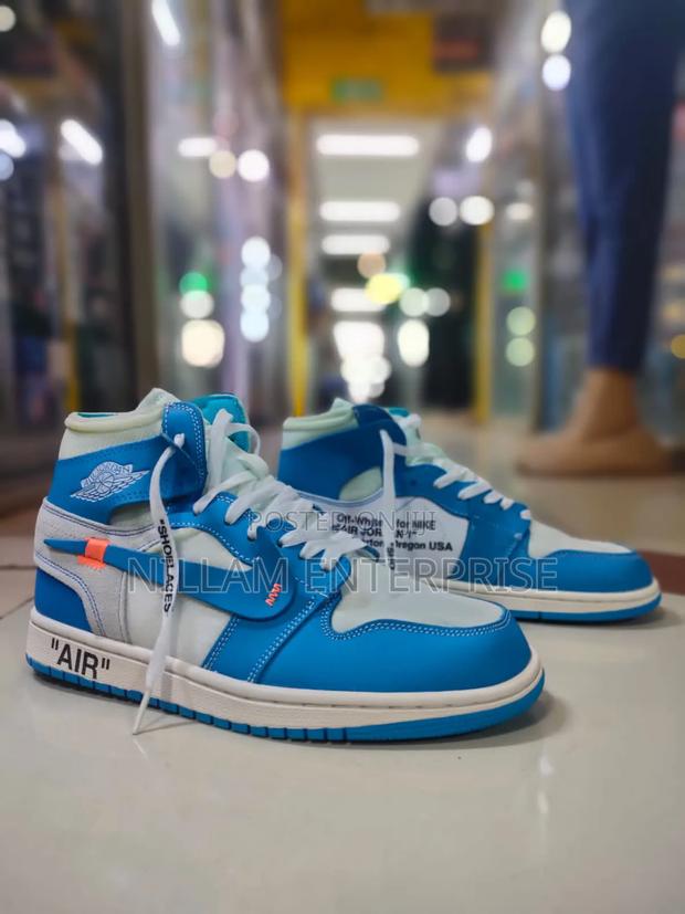 Air Jordan 1 - thumbnail 3