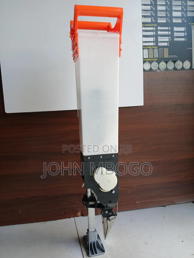 Manual Seed Planter . - thumbnail 2