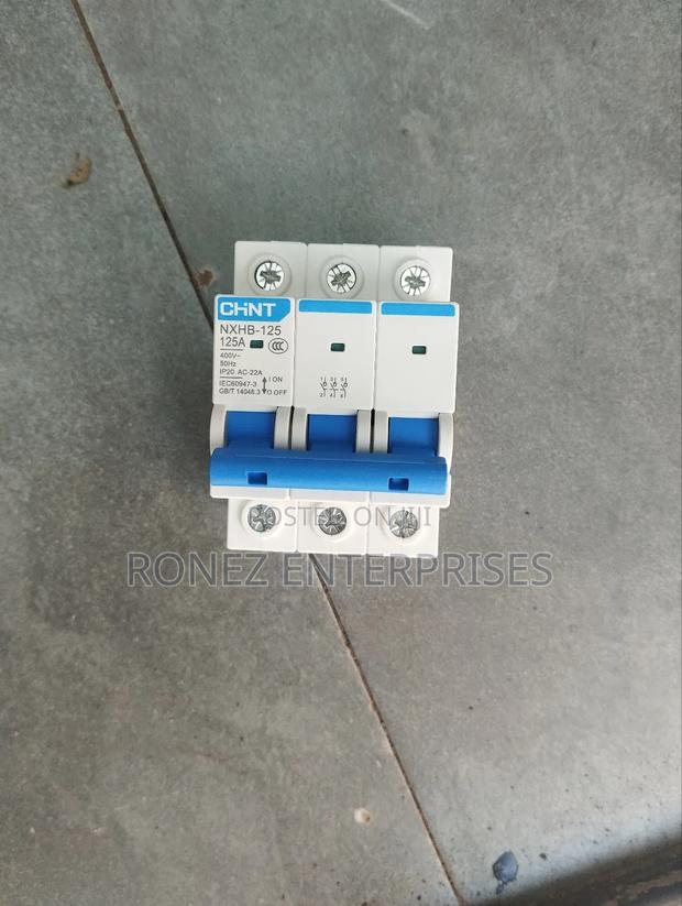 Triple Pole 125 Amps Chint