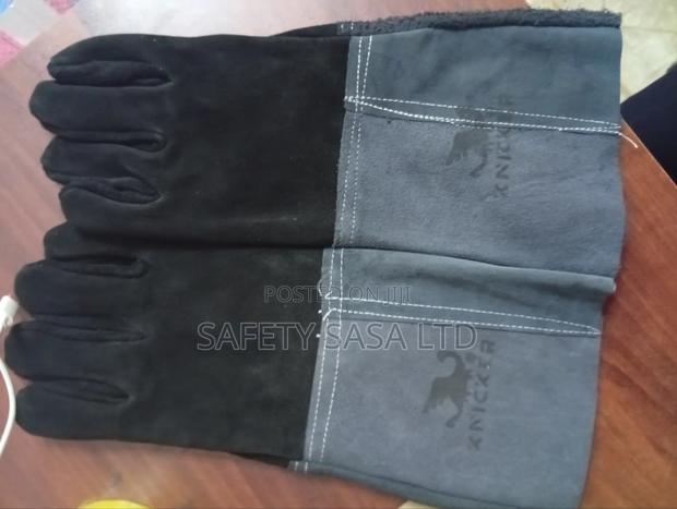 Black Leather Gloves - thumbnail 4