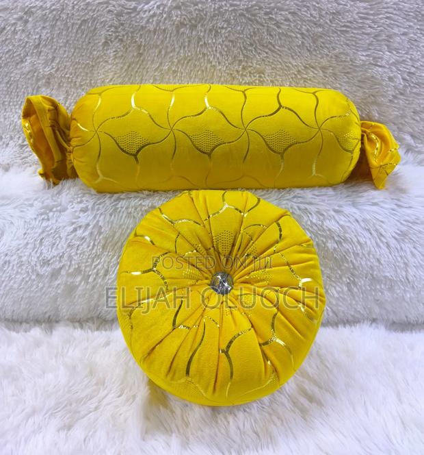 Best Quality Yellow Sausage/Wheel Pillow Set