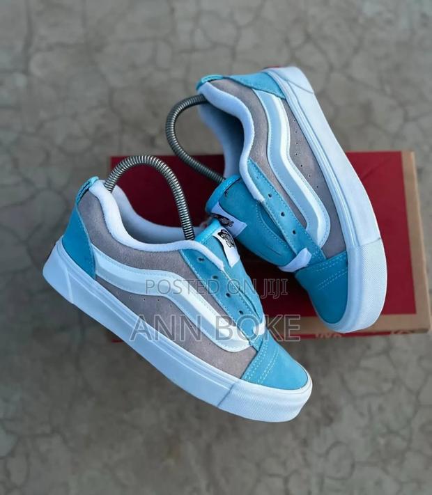 Knu Vans Sizes 39 - 43