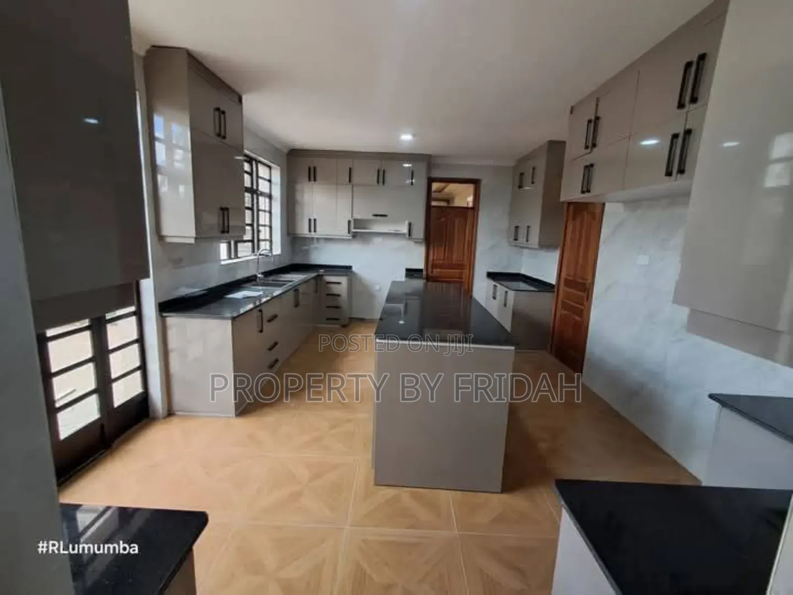 5bdrm Maisonette in Kitengela for rent