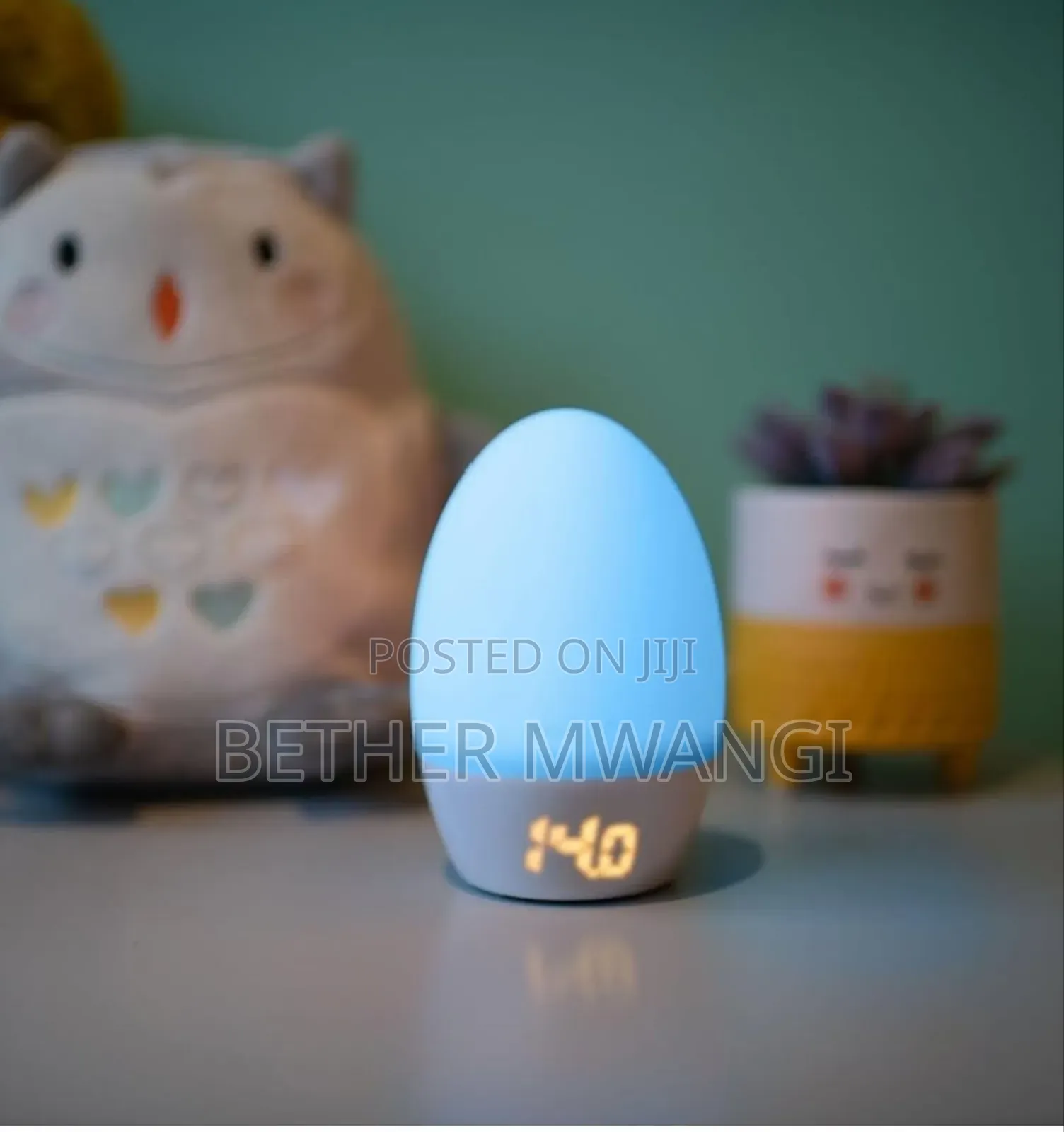 Groegg2 Digital Colour Changing Room Temperature Night Light