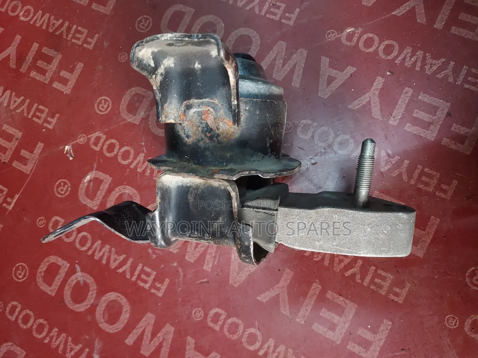 Engine Mount Nze/Fielder
